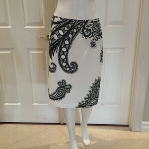 David Meister, black and white floral size small pencil skirt